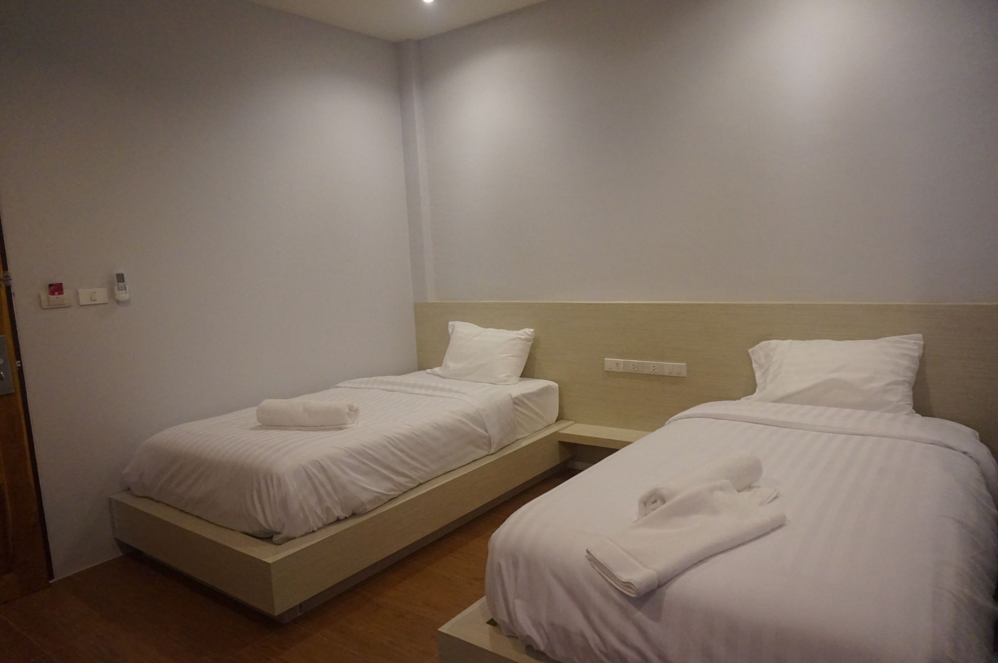 Lin House Hotel ถลาง ภายนอก รูปภาพ